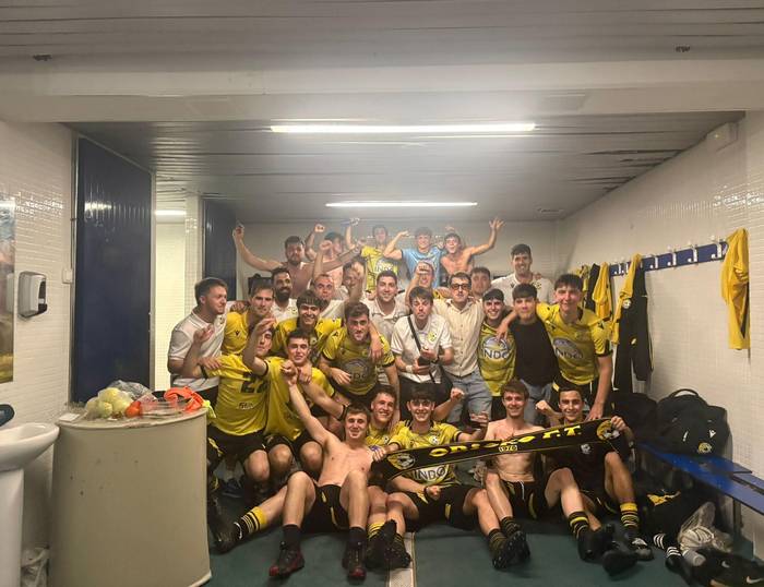 Buru-belarri ari dira lanean Orioko Futbol taldeko lehen mailako taldeak