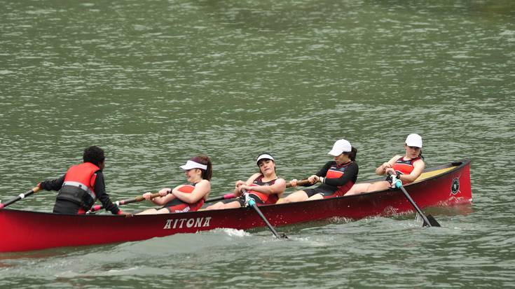 Bi asteburuko geldialdiaren ondoren, batel jardunaldia izango da igandean Tolosan