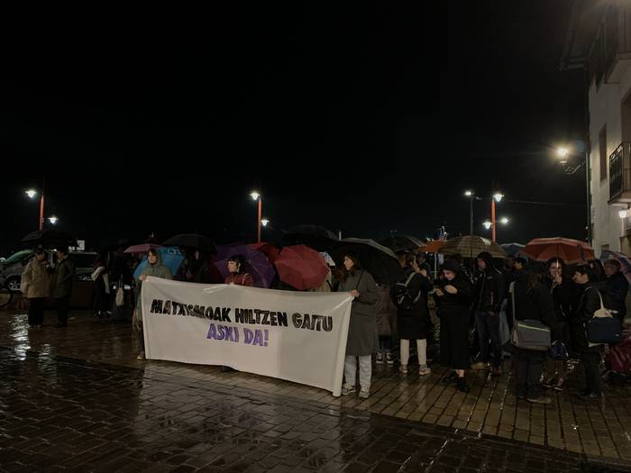 Urbasako hilketa matxista arbuiatu dute dozenaka herritarrek