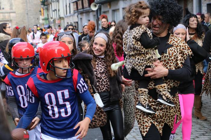 Astelehen Karnabalerako aldaketak iragarri ditu udalak, eguraldi iragarpena dela eta