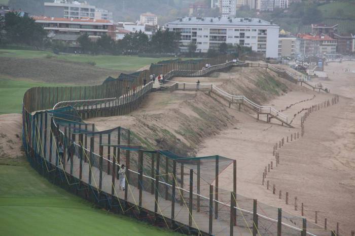 Gutuna: Zarauzko golf zelaian ez dago zaintzarik