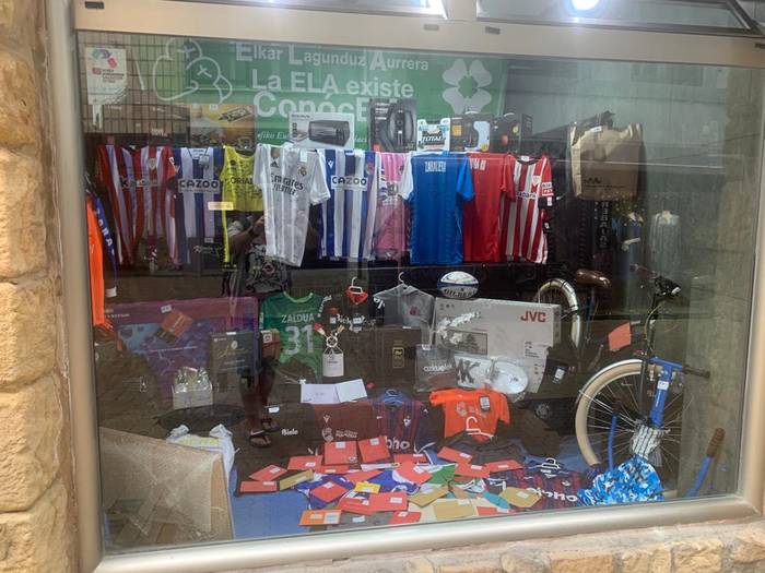 Ikusgai daude AEA gaixotasuna ikertzearen aldeko tonbolako opariak