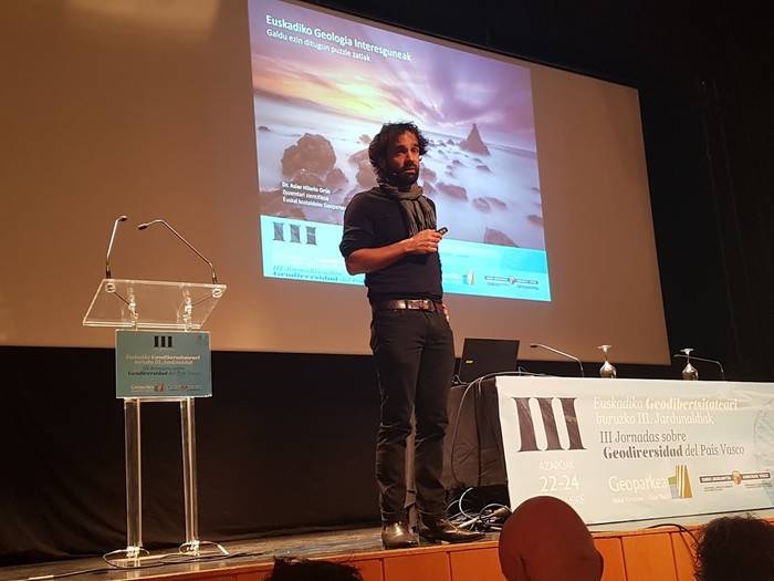 Asier Hilario: "Harrigarria da interes geologikoko zenbat gune dauden EAEn"