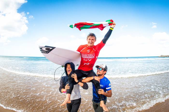 Ruben Vitoriak Caparicako surf txapelketa irabazi du