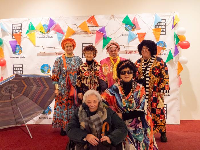 Argia eta kolorea sonbrilakin