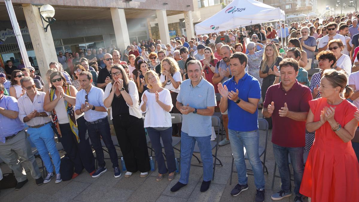 Euskal autogobernua defendatuz eman diote hasiera jeltzaleek ikasturteari