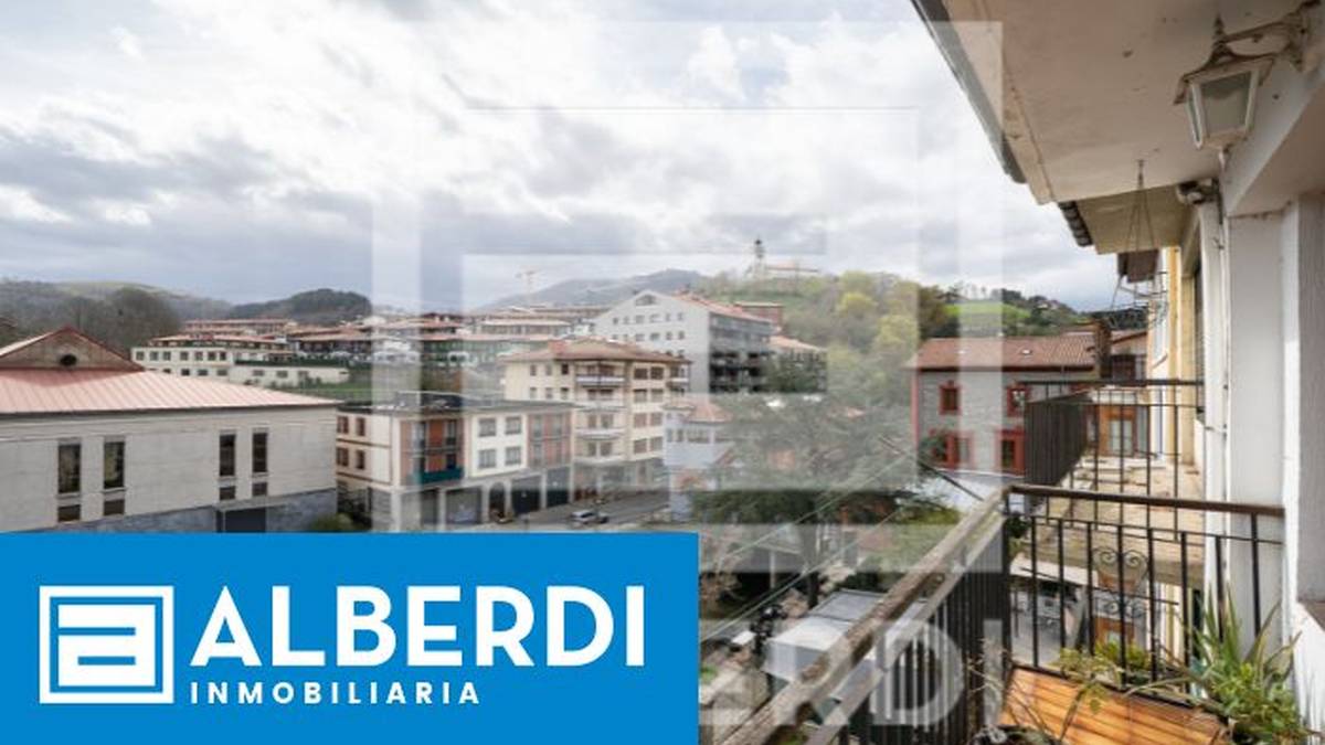 Alberdi Inmobiliaria: Kale Nagusian etxebizitza handia salgai