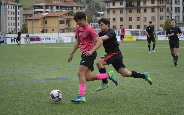 Donosti Cup futbol txapelketaren partidak jokatuko dituzte egunotan Garmendipe zelaian