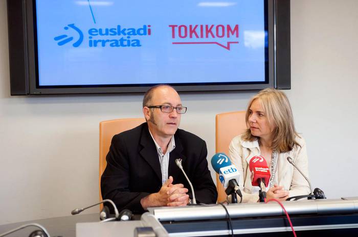 TOKIKOMek eta Euskadi Irratiak elkarlanerako hitzarmena sinatu dute