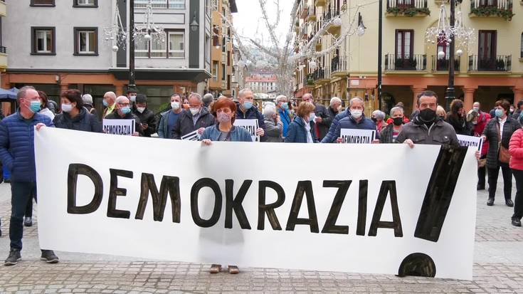 'Bateragune auzia' errepikatzearen aurka, protestara jo dute Urola Kostan ere