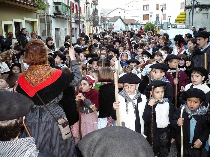 Santa eskean irtengo dira bihar ikastolako ikasleak