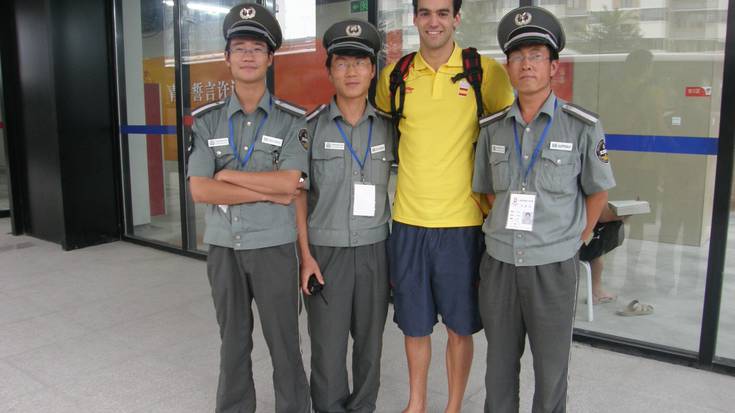 Uztaiak gora, lurretik zerura