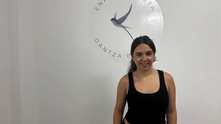 Enara Lantzeta: "Dantza niretzat ez da mugimendua bakarrik, bizitzeko eta sentitzeko modu bat da, eta hori da nire eskolaren benetako nortasuna"