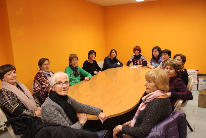 Parekidetasun kontseilua "arrazoi garbirik gabe" bertan behera utzi izana salatu dute