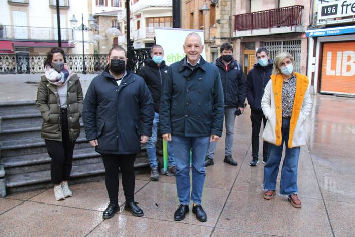 Bazterkeria egoeran daudenentzat gaueko zerbitzua ezartzeko konpromisoa berretsi du Urola Kostako EH Bilduk