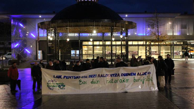 Lan, pentsio eta bizi baldintza duinen aldeko aldarria, plazara