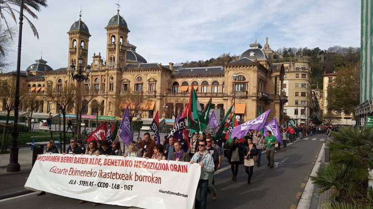 La Salle Ikastetxean greba egingo dute gaur eta hilaren 25ean