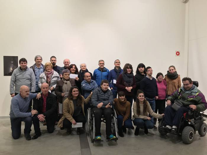 Zumaiako zazpi elkarteren artean banatu dute komentuaren kudeaketagatik jasotako dirua