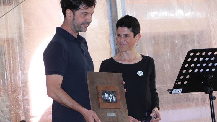 Omenaldi hunkigarria jaso du Garoak Literaturiaren eskutik