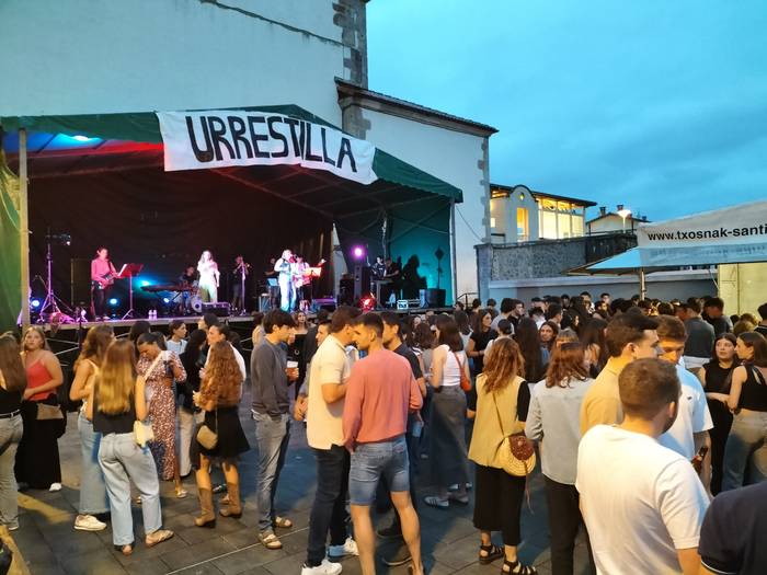 Atzo musika, gaur atsedena eta bihartik festa