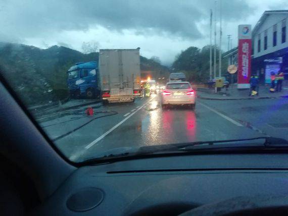 Istripua izan da Loiola parean, eta ilara ikaragarriak sortu dira