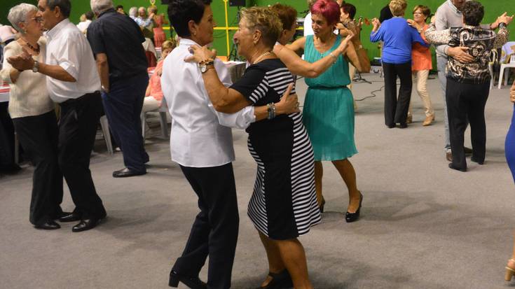 Gaur hasiko da Nagusiekin Nagusientzat egitasmoko maiatzeko egitaraua