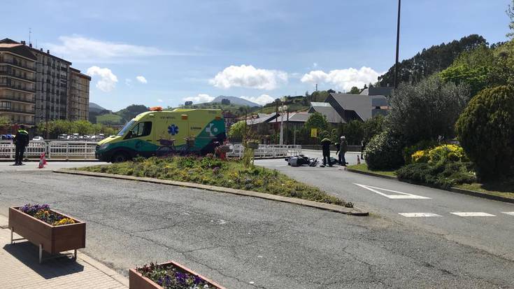 Moto baten eta auto baten arteko istripua izan da hiriguneko sarreran