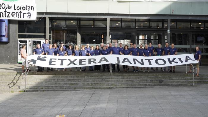 Etxera jantokian afariak emango dituzte datozen hiru egunetan