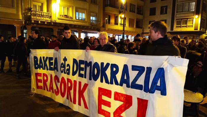 Kubati: "Bide politikoa oztopatu nahi dute honelako operazioekin"