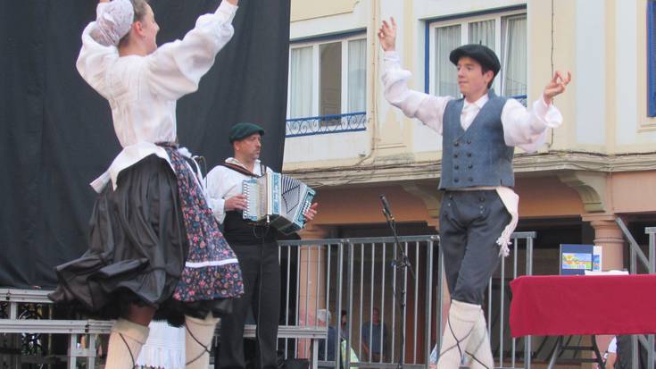 Zarauzko bikote batek hartuko du parte Helduen Binakako Dantza Txapelketan