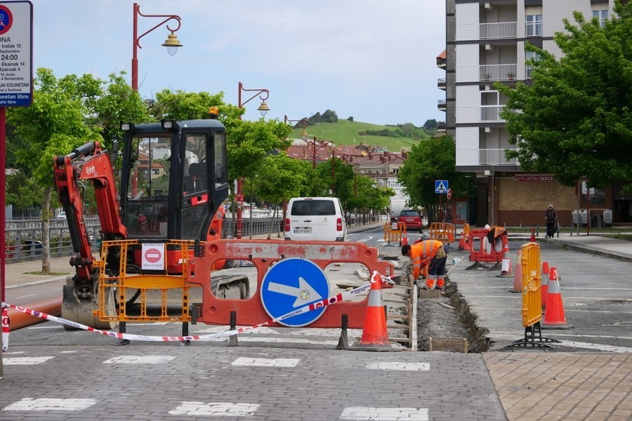 Datozen egunetan egingo dituzten asfaltatze lanek eragina izango dute trafikoan