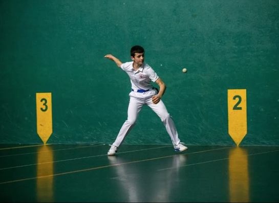 Etxanizek eta Arregik Ogi-Berri torneoaren finalerdia jokatuko dute bihar, Tolosan