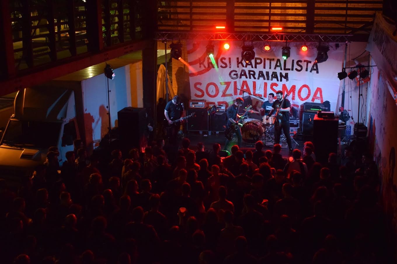 Santelmoetarako egitaraua antolatzeko bilera deitu dute GKSk eta IAk