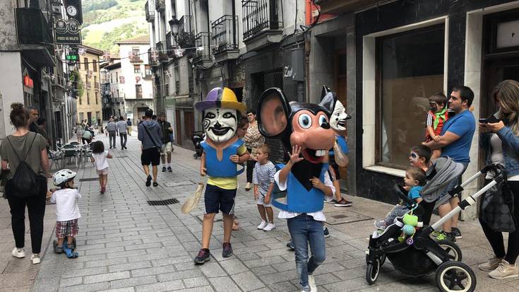 Eguraldi kaskarrak ez ditu oztopatu Goikokaleko San Agustin jaiak