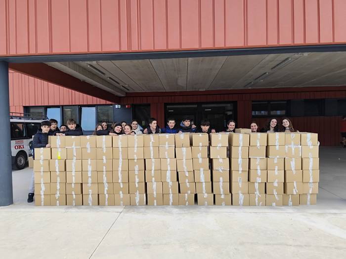 Bi tonatik gora elikagai bildu ditu Darahlik errefuxiatuen kanpalekuetara bidaltzeko