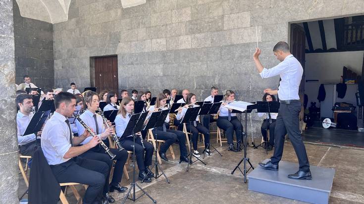 Azkoitiko Musika Bandak kontzertua eskaini du bere egunean