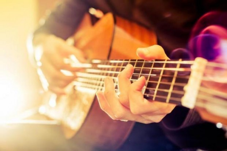 Bizkargi eskolako saxofoi, gitarra eta perkusio ikasleen entzunaldia bihar, Elkargunean
