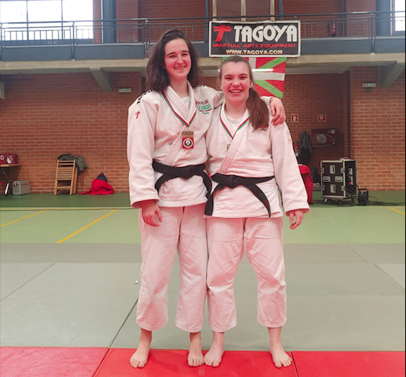 Naiara Villasantek eta Lore Austingek Espainiako Judo Txapelketa jokatuko dute asteburuan