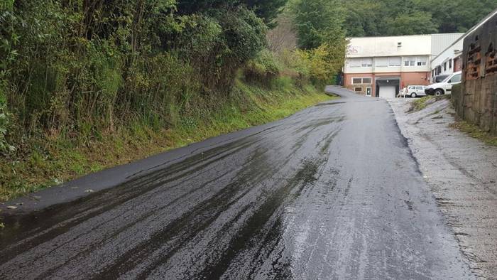 Bustinzuri, Alkortiaga eta Etxeberriko nekazal bideak hobetzeko lanekin hasi dira Zarautzen