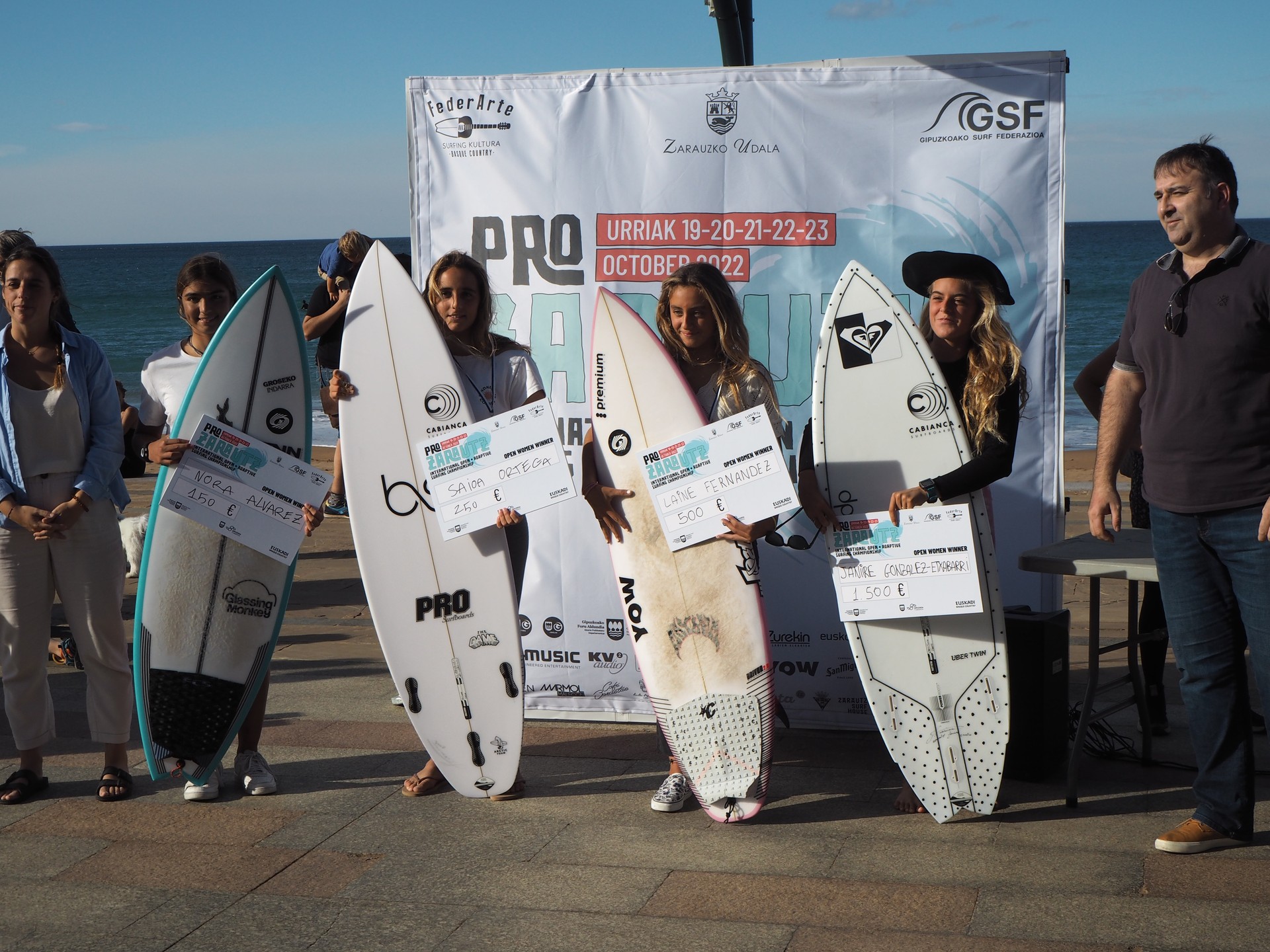 Zarautz Pro txapelketa irabazi du Janire Gonzalez-Etxabarrik