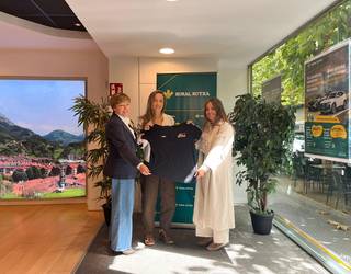 Iraurgi saskibaloi klubak eta Rural Kutxak lankidetza hitzarmena egin dute