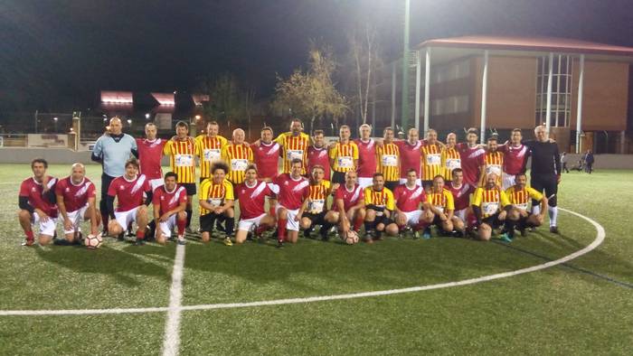 Zumaiako Futbol Taldeko beteranoak garaile, L'Escalaren aurka jokatutako partidan