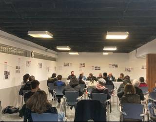 Borrokatzeak duen garrantzia azpimarratu zuten atzo Etxapen egindako mahai inguruan