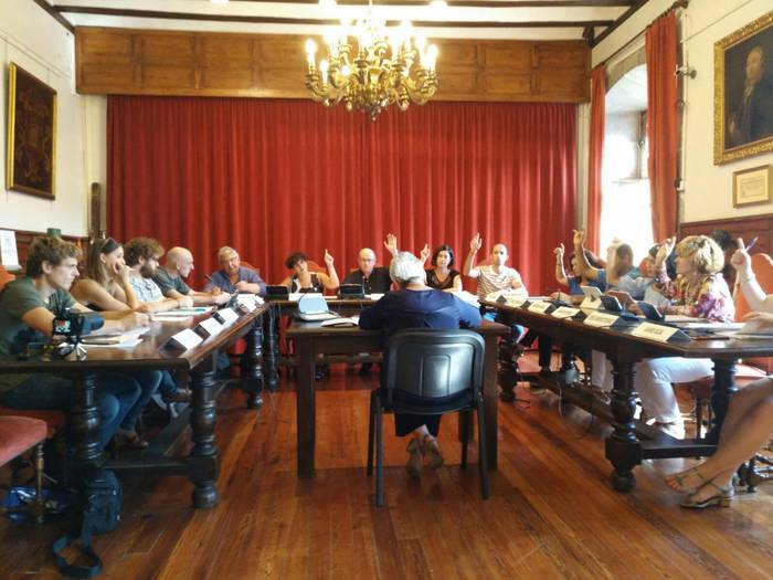 Ikuskizun publikoak arautzen dituen ordenantza onartu du Azkoitiko Udalak