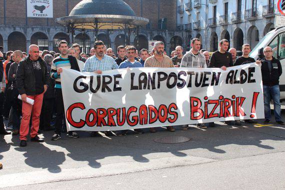 Corrugadosen auzian erakundeen babesa eskatu dute ELA eta LABek
