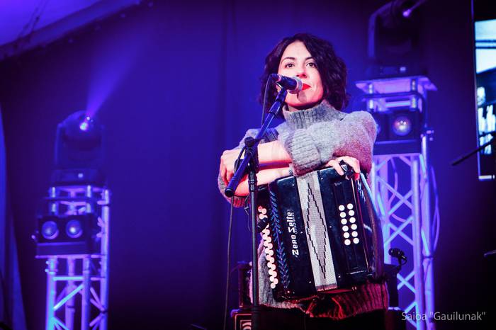Ines Osinaga: "Gaur egungo eszena, rocka, ez da bizitzarekin bateragarria"