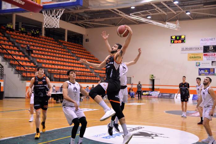 Juaristi ISBk Zentro Basket Madrid taldea garaitu du etxean