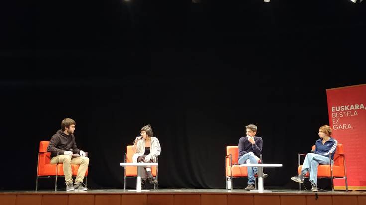 Euskara eta musikaren arteko harremana hizpide izan dute 'Euskara, bestela ez gara' zikloko azken hitzaldian