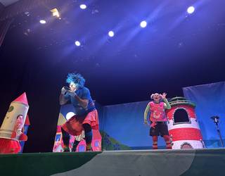 'Zerua lapurtu dute' ikuskizunak jendetza eraman du Baztartxora