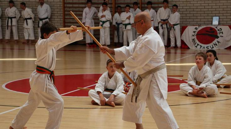 Anaitasuna-Kanku karate eskolak jaialdiarekin agurtu du aurtengo ikasturtea